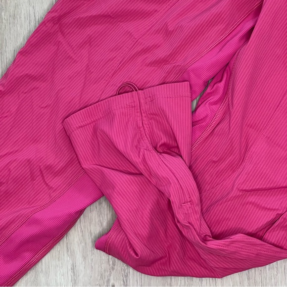 Lululemon Dance Studio Cropped Pants Raspberry Coulis Size 8 - Picture 4 of 6